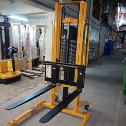Apilador base ancha ajustable